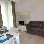 Lovely Flat Wiht Enclosed Garden And Fireplace Apartment Bibione