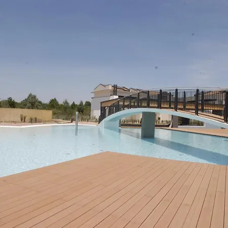 Lovely Flat In A Modern With Pool بيبيوني