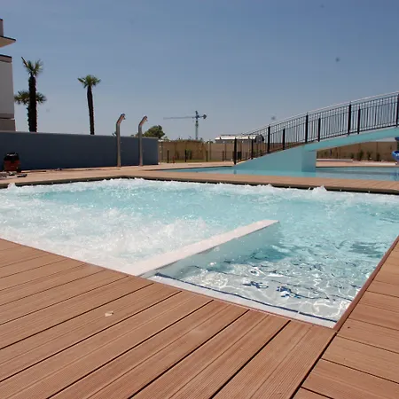 Lovely Flat In A Modern With Pool بيبيوني