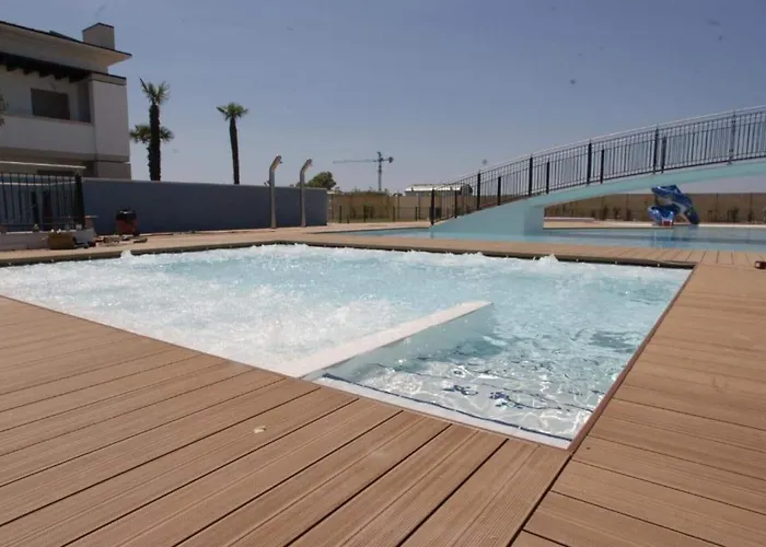 Appartamento Lovely Flat Wiht Enclosed Garden And Fireplace Bibione